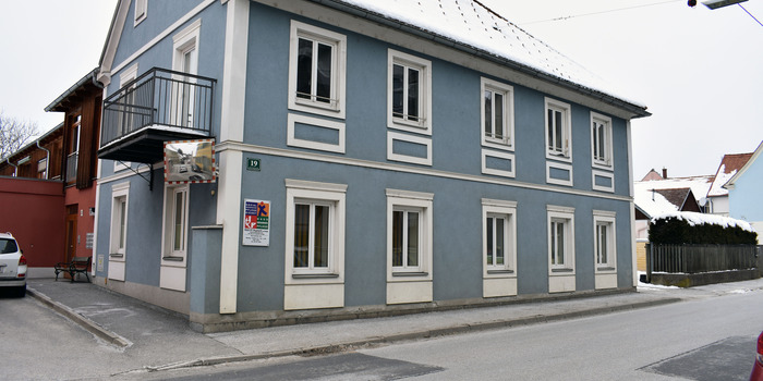 Blaues Gebäude der Hauskrankenpflege und Pflegeassistenz in St. Ruprecht